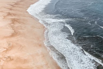 seawaves touching seashore