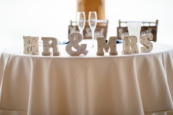 Selective Focus Photo Mr and &amp; Mrs Cutout Letter on Table