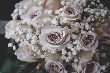Selective Focus Photo of Rose Bouquet