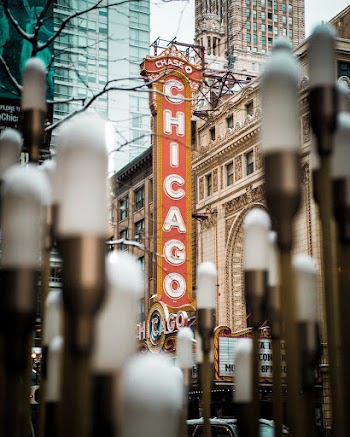 Selective Focus Photography Of Chase Chicago Signage
