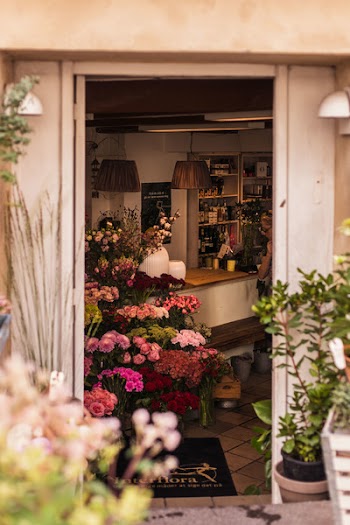 Selective Focus Photography of Flower Shop