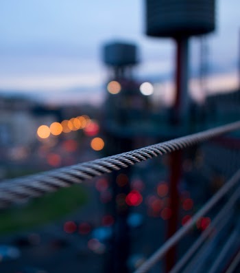 Selective Focus Photography of Grey Wire