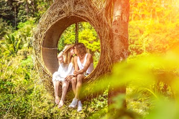 Selective Focus Photography of Kissing Couple 