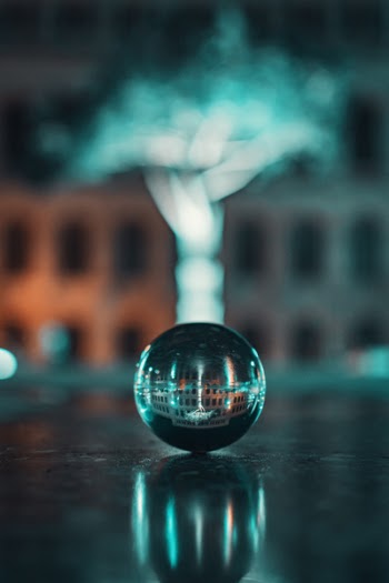 Selective Focus Photography of Lensball