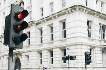 Selective Focus Photography of Traffic Light