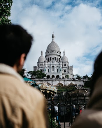 Selective Focus Photography of White Concrete Building
