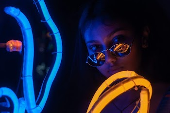 Selective Focus Photography of Woman Wearing Sunglasses