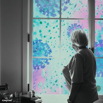 Senior woman stays inside the house to prevent coronavirus infection b.. | Free  photo - 2309900