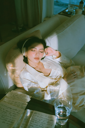 Serene Moments: A Poetic Fashion Editorial