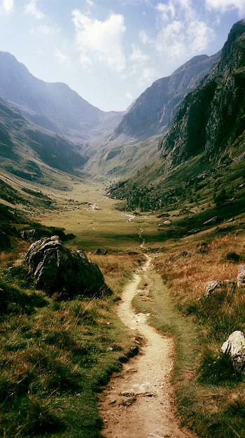 Serene Mountain Valley Trail