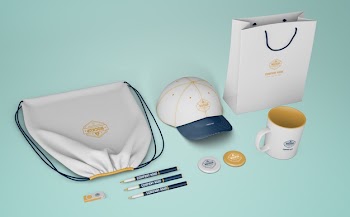 Set of merchandising products with company logo Free Psd