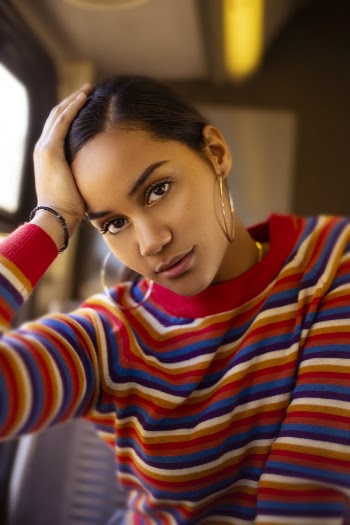 Shallow Focus Photo Of Woman Wearing Crew Neck Long Sleeved Shirt