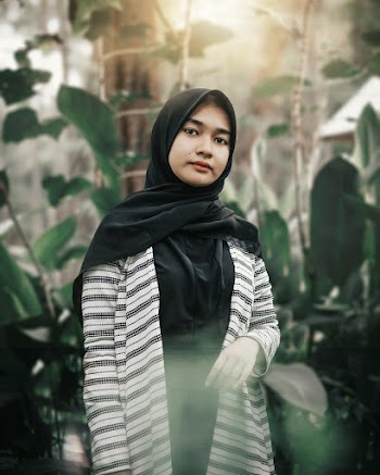 Shallow Focus Photo of Woman Wearing Hijab