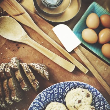 Shallow Focus Photography of Assorted Kitchen Tool