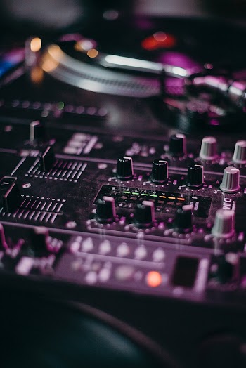 Shallow Focus Photography of Dj Controller
