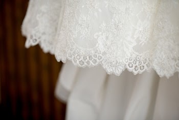 Shallow Focus Photography of White Floral Textile