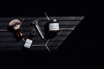 Shaving with a single blade safety razor takes a little more time in the morning, but it’s worth it. It’s a ritual that wakes you and calms you all at the same time. I created this razor to be an inspiring beginning to any day. Find out more about it at https://getsupply.com.