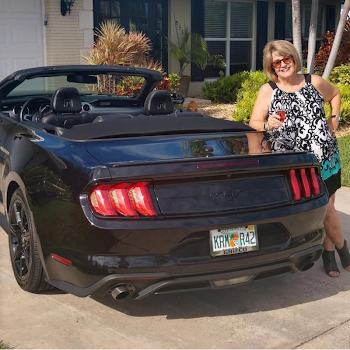 She Went To Buy Cat Food. She Ended Up With a Mustang Convertible ...