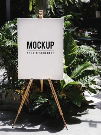 Shop sign on an easel mockup Free Psd