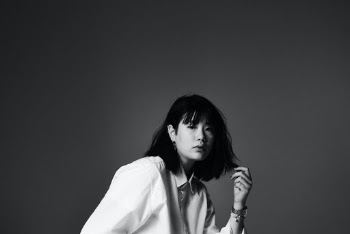shot and styled by me for an assessment at uni. I used some of the old Jil Sanders magazines as well as some Monica Bellucci shots for Vogue as inspiration