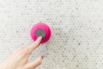 Shower Speaker Stuck To Wall