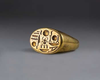 Signet Ring with Tutankhamun's Throne | Free Photo - rawpixel