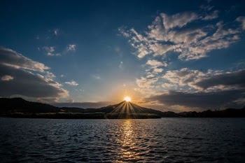 silhouette of mountain