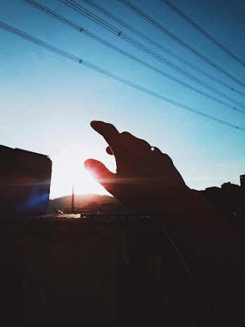 Silhouette of Right Hand