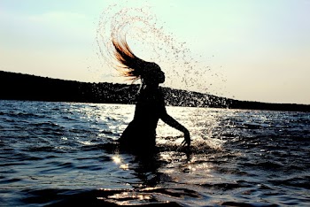 Silhouette Photo of Woman