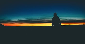 silhouette photography of man standing