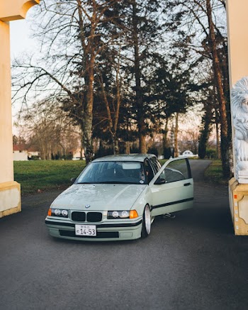Silver Bmw E36