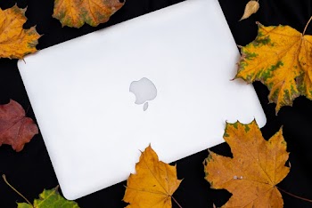 Silver Macbook