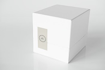 Simple white packaging box mockup Free Psd
