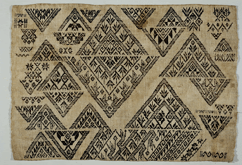 single panel, beige ground with fragmented | Free Photo - rawpixel