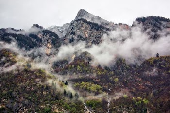 sky above mountain at daytime