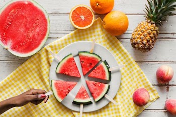 sliced watermelon on plate