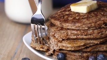 Slicing Pancakes with Fork