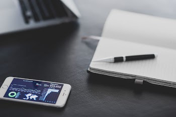 Smartphone Analytics, Notepad &amp; Pen