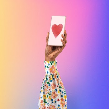 Smartphone screen hand with social media… | Free stock photo | High Resolution image