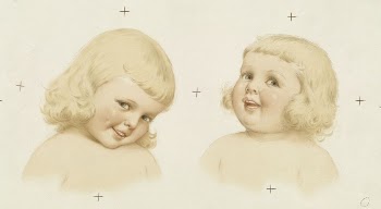 Smiling blond child | Free Photo - rawpixel