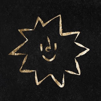 Smiling face emoticon sticker, gold | Free Vector Illustration - rawpixel