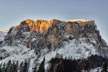 snow-capped mountain range under sky
