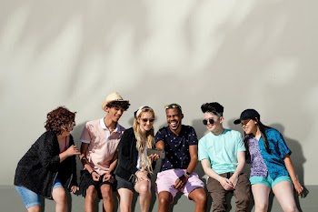 Social media share, teens watching viral… | Free stock photo | High Resolution image