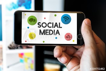 Social media trough phone