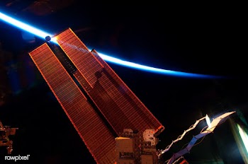 Solar array wings | Free public domain photo - 441346