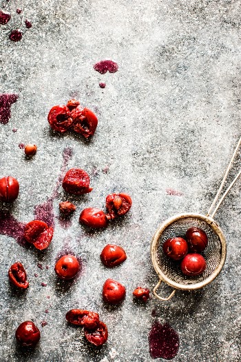 Sometimes I like simple food style, play with colors and texture. Then I feel like a real artist ;)