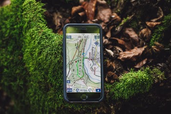 Space Gray Iphone 6 With Gps Navigation Display