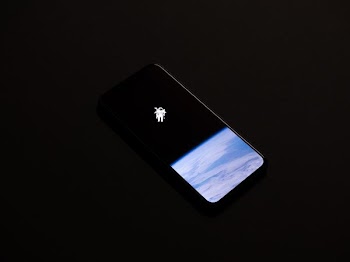 space gray iPhone X
