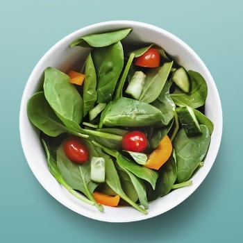 Spinach salad in a bowl, | Free PSD - rawpixel