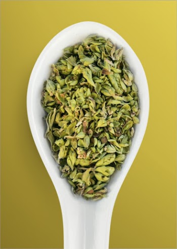 Spoon with green herbs psd | Free PSD - rawpixel
